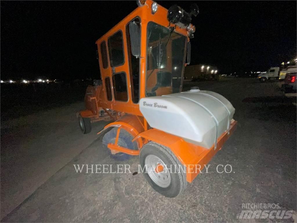 Broce BROOM 4 路面清掃機
