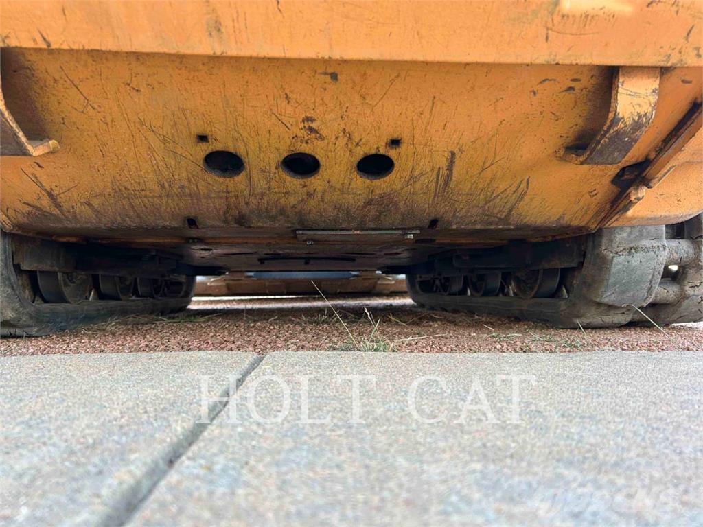 CASE TR270 クローラーローダー