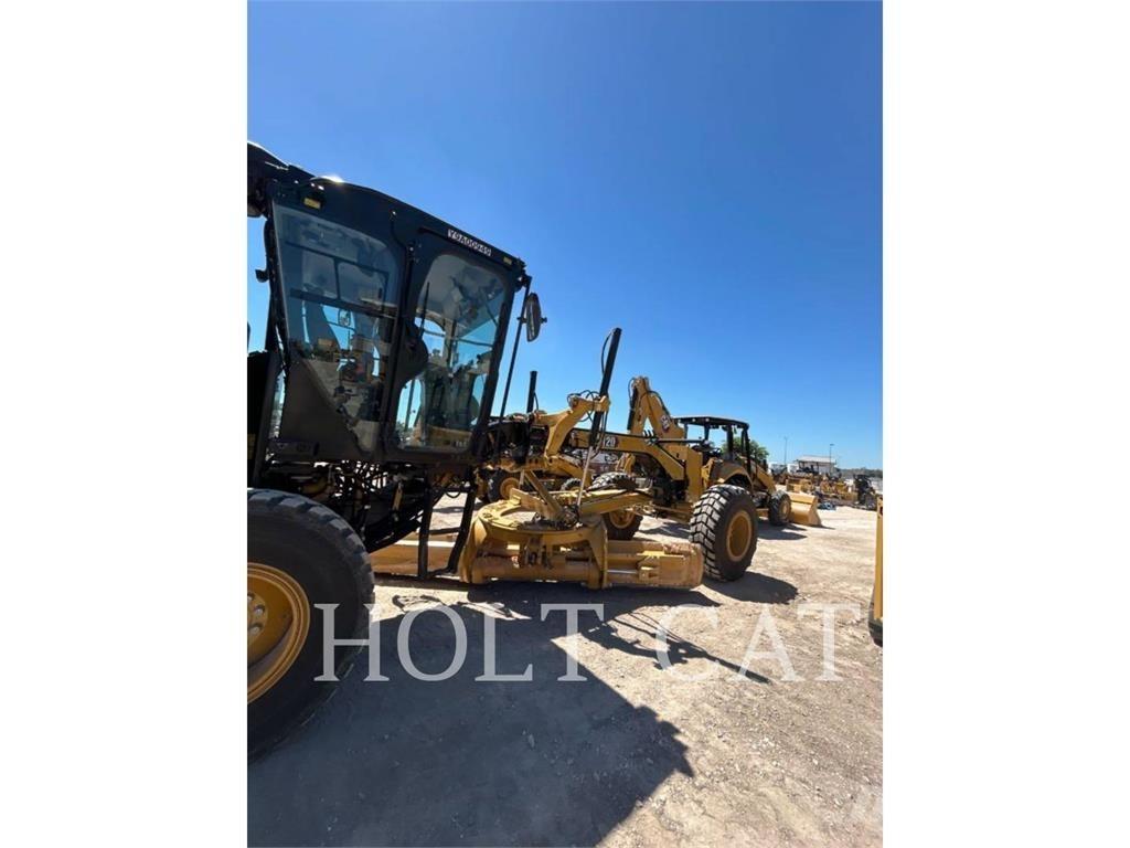 CAT 120 モーターグレーダー