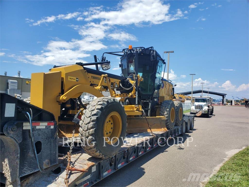 CAT 120 AWD CS モーターグレーダー