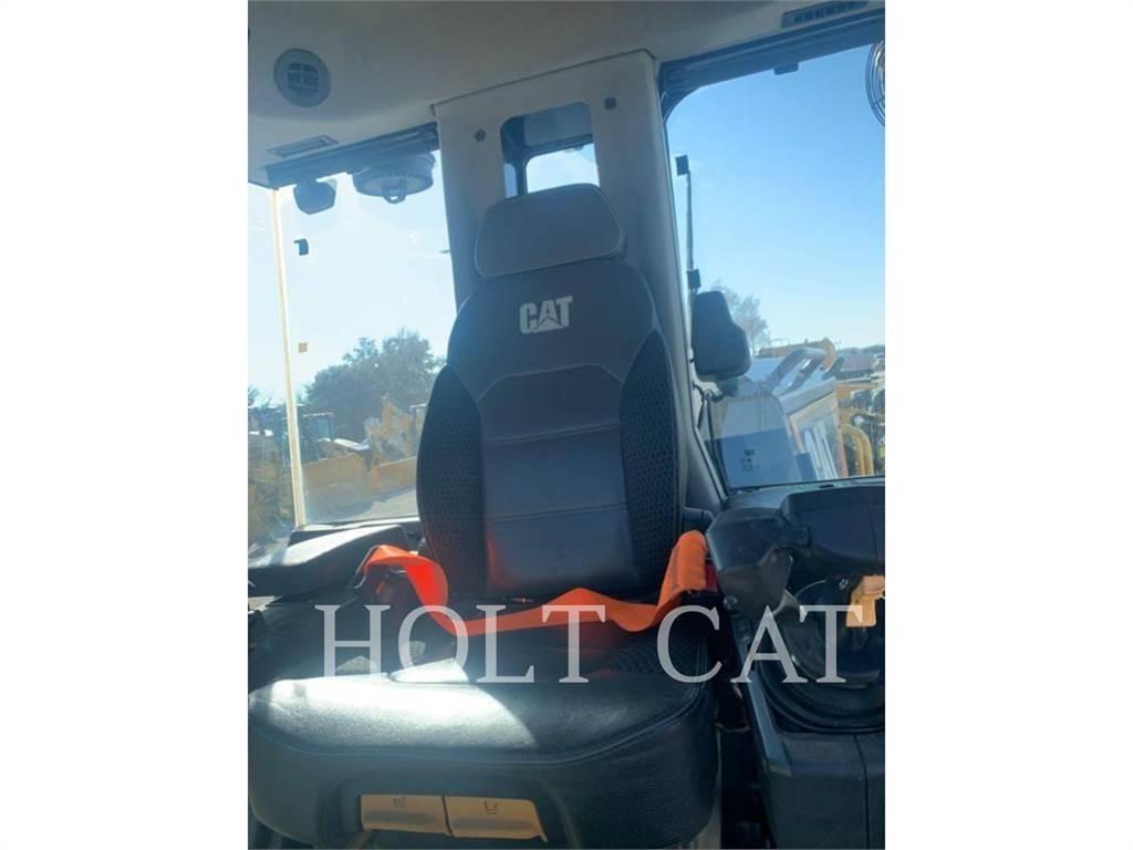 CAT 120AWD JOY モーターグレーダー