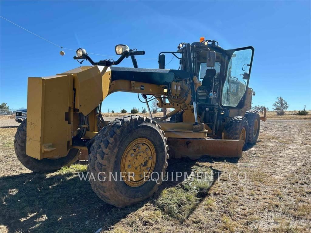 CAT 120M2 AWD モーターグレーダー