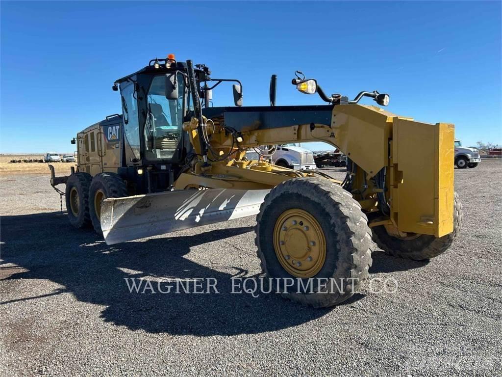 CAT 120M2 AWD モーターグレーダー