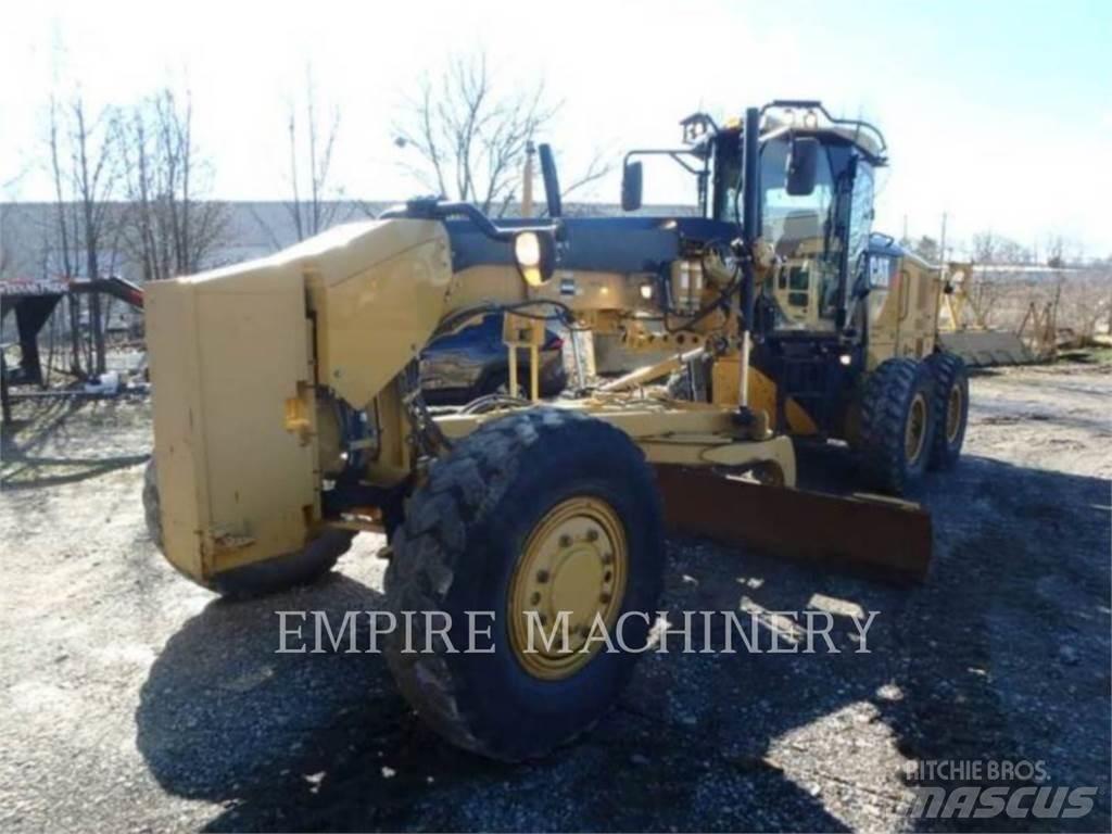 CAT 120M2 AWD モーターグレーダー