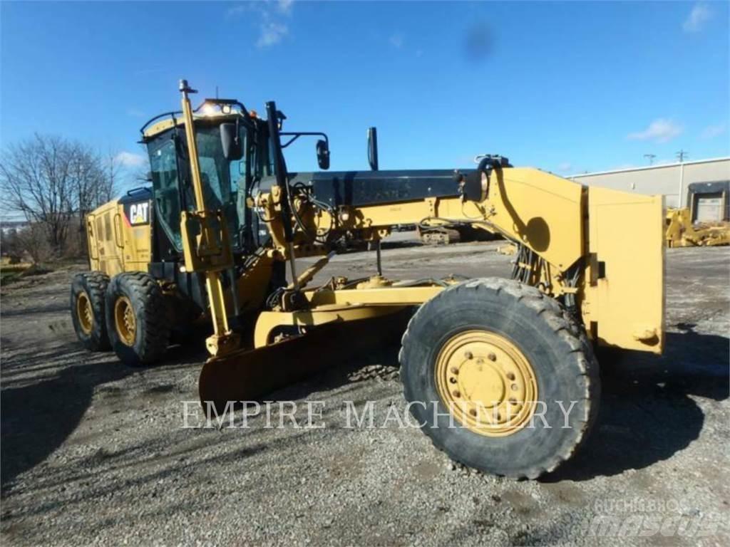 CAT 120M2 AWD モーターグレーダー