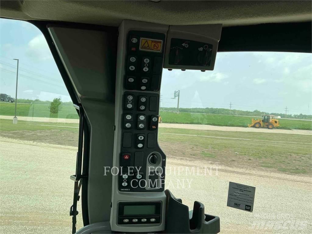 CAT 120M2AW モーターグレーダー