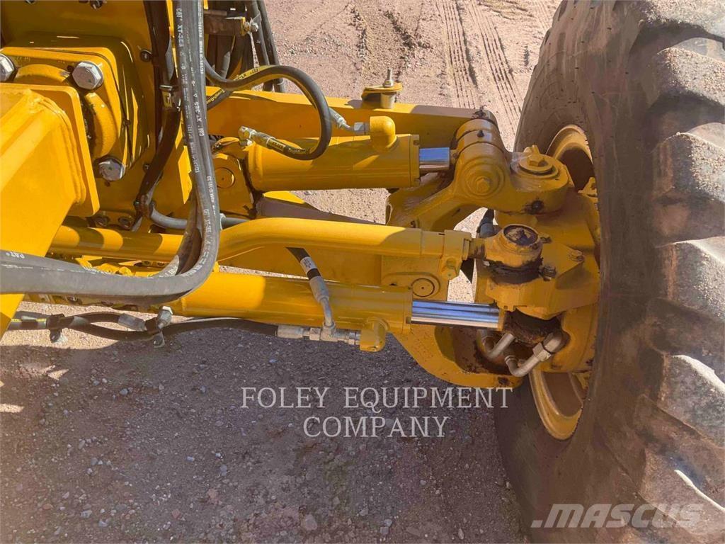 CAT 120M2AW モーターグレーダー