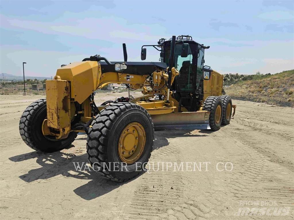 CAT 120M2AWD モーターグレーダー