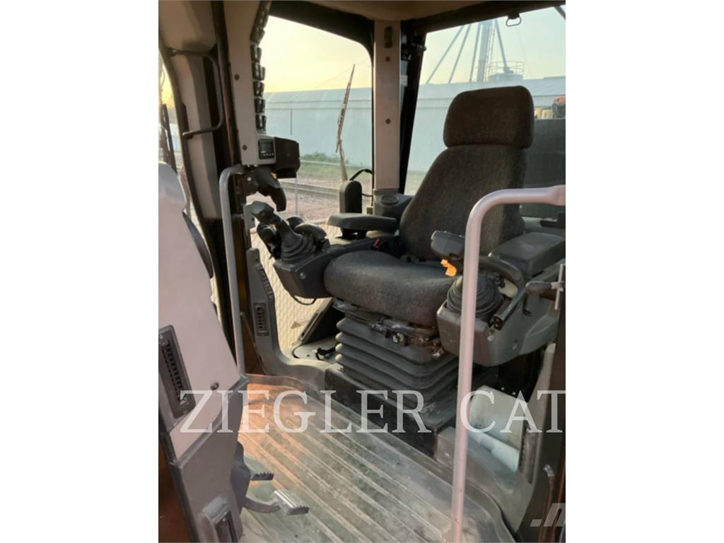 CAT 12M2 モーターグレーダー