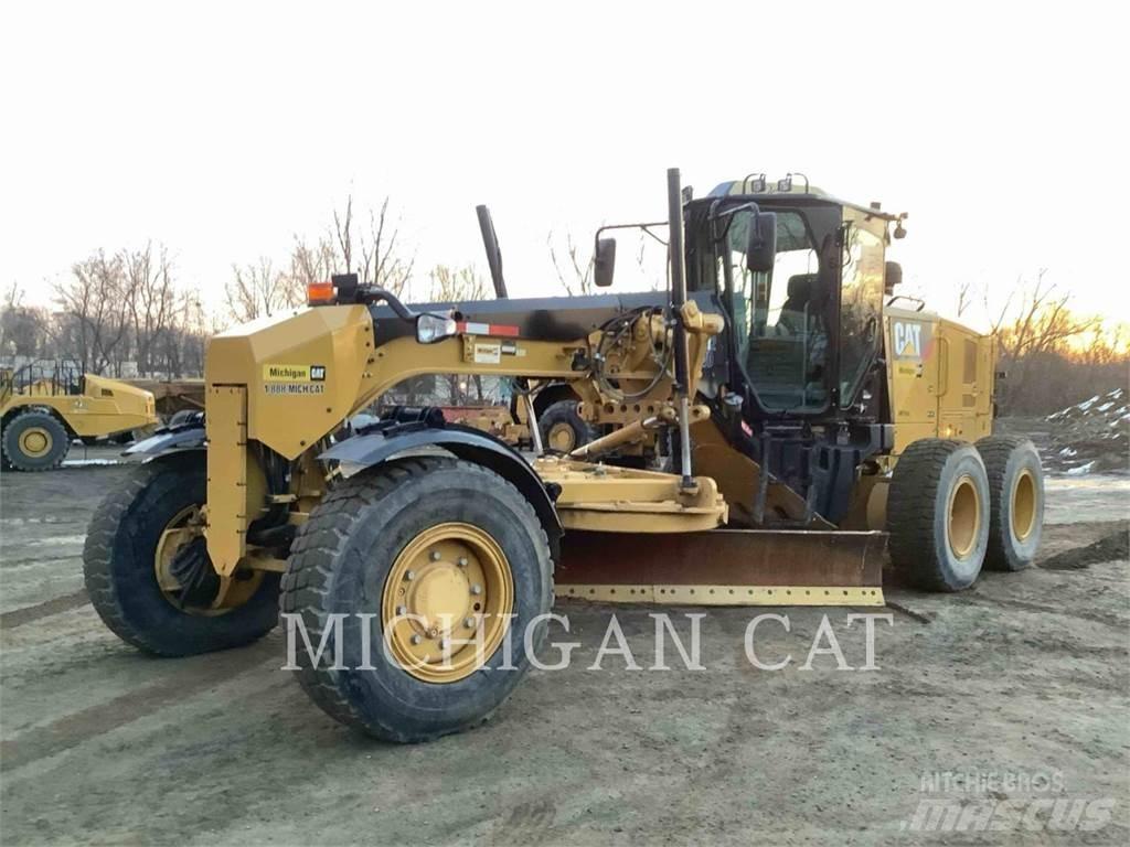 CAT 12M2 AWD モーターグレーダー