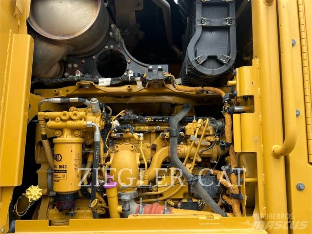 CAT 12M2AWD モーターグレーダー