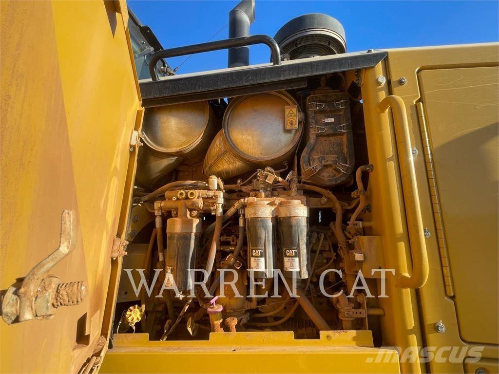 CAT 12M3 AWD モーターグレーダー