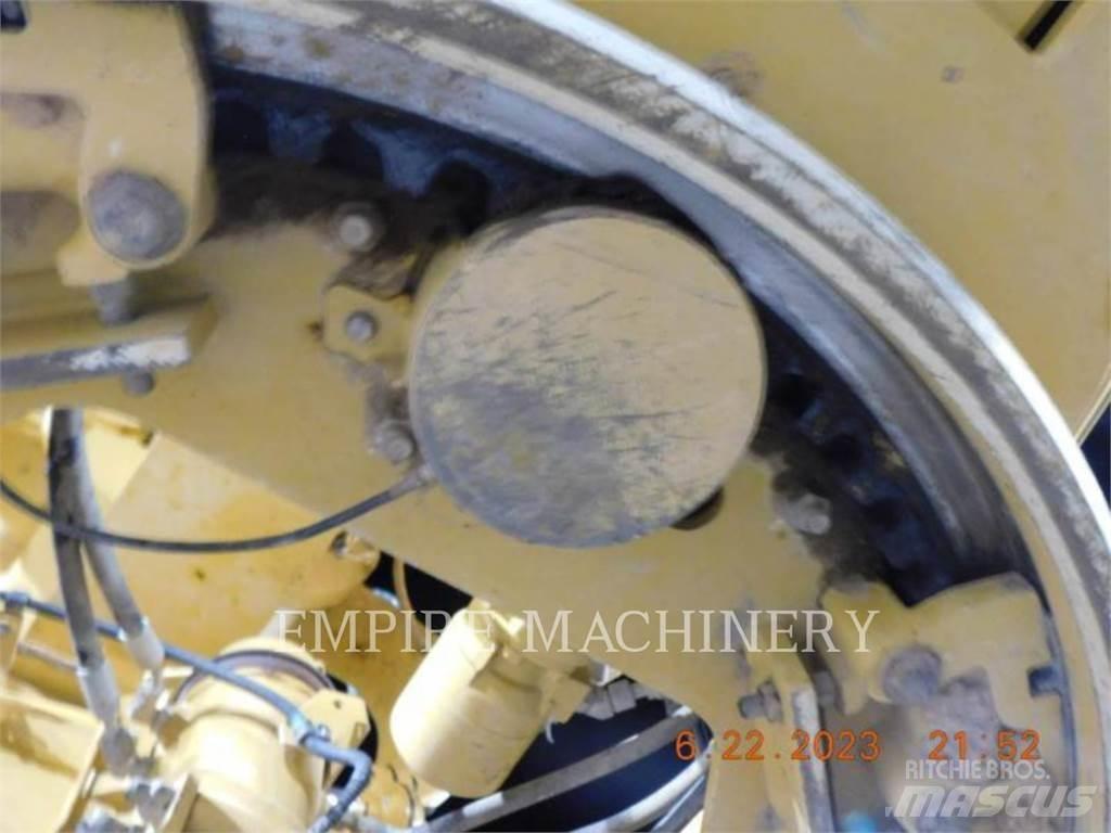 CAT 12M3AWD TR モーターグレーダー