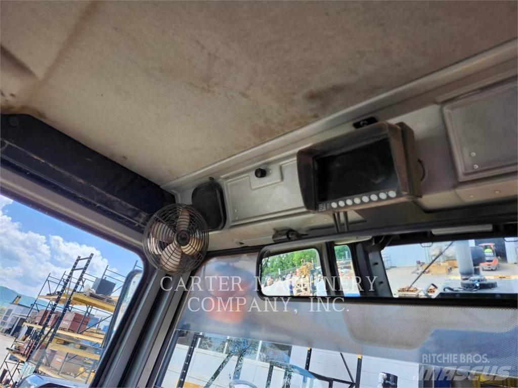 CAT 140 モーターグレーダー