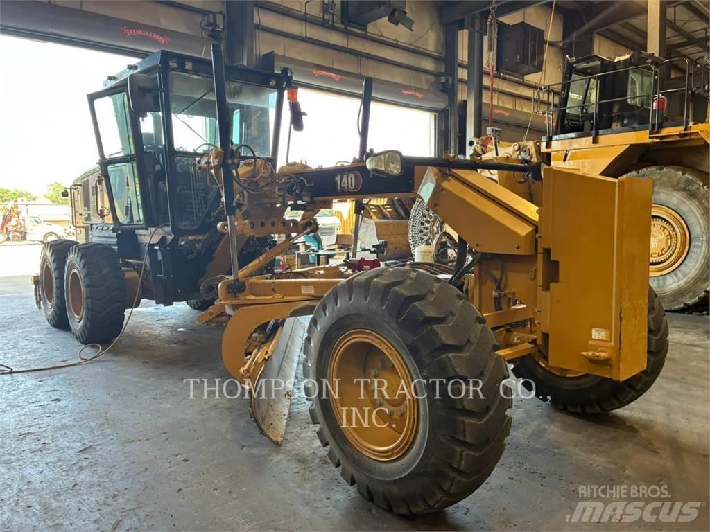 CAT 140 モーターグレーダー