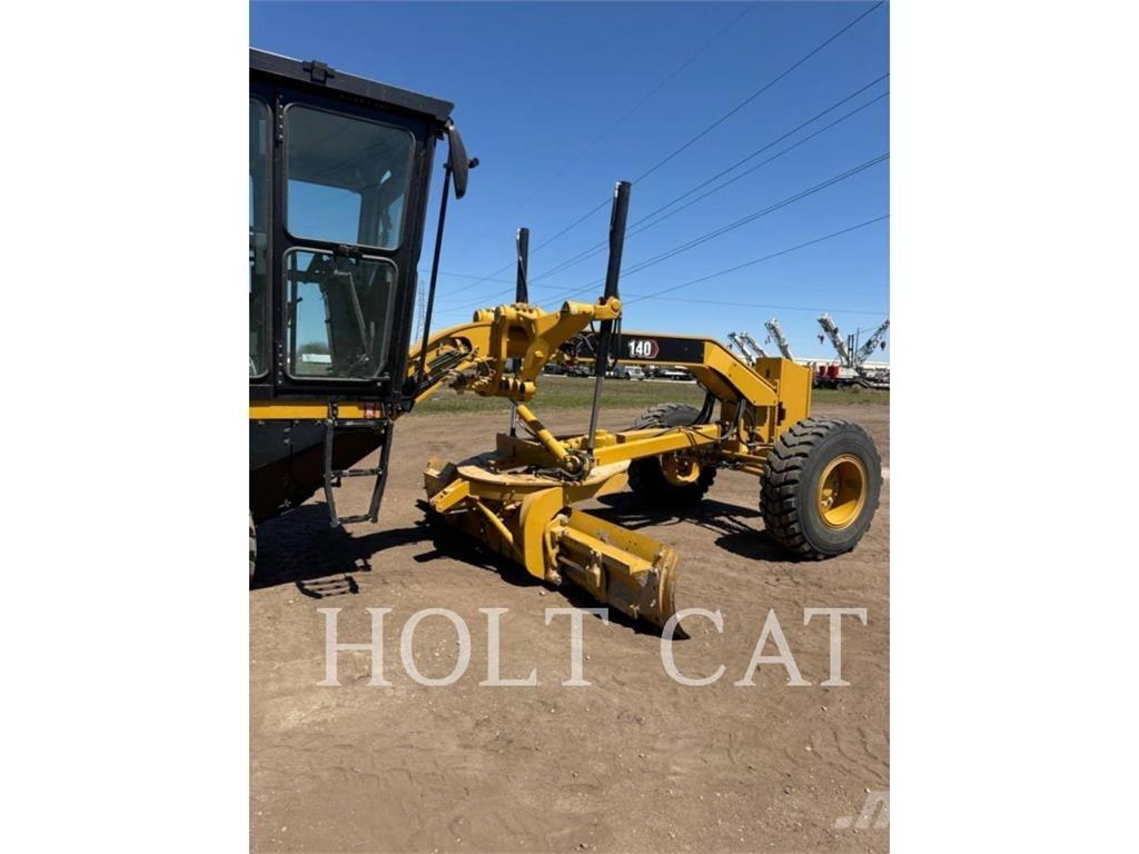 CAT 140 モーターグレーダー