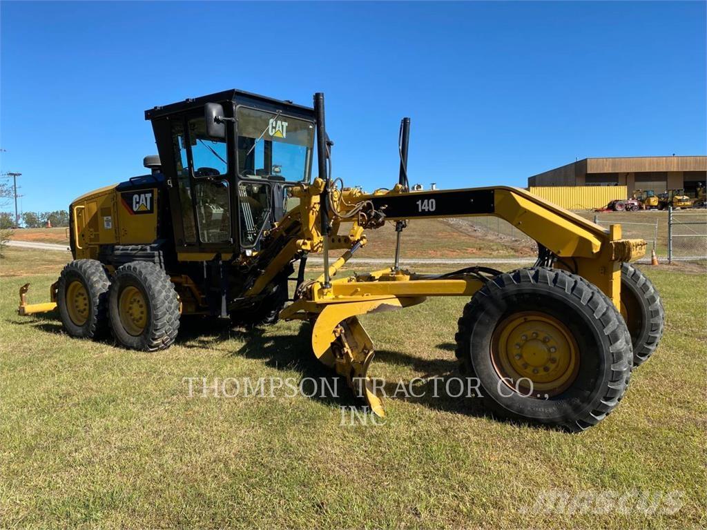 CAT 140 モーターグレーダー