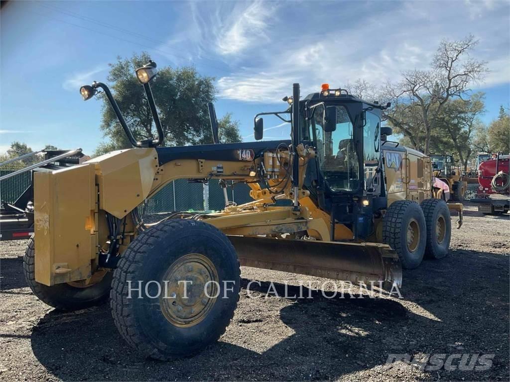CAT 140 AWD モーターグレーダー