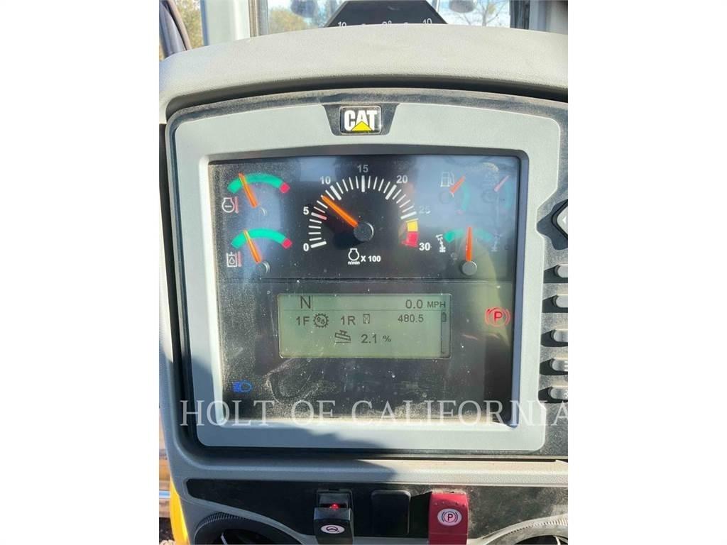 CAT 140 AWD モーターグレーダー