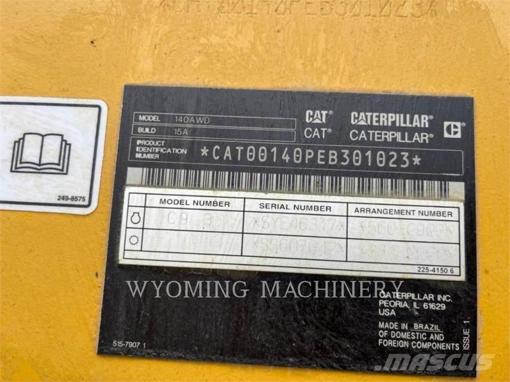 CAT 140 AWD モーターグレーダー