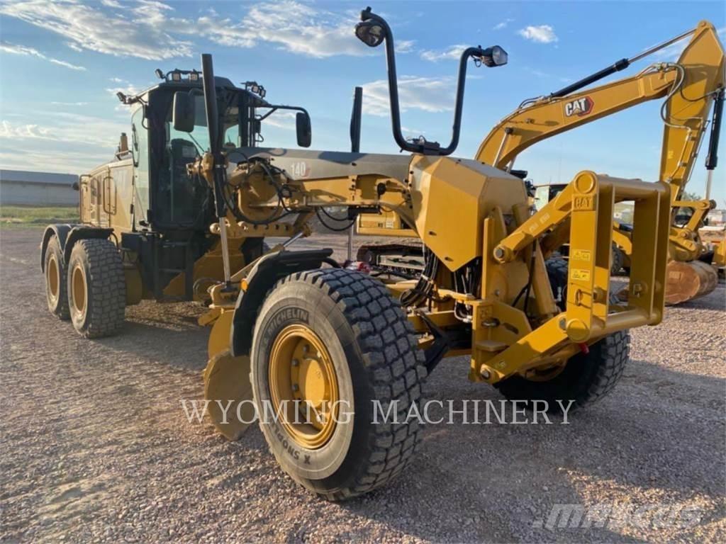 CAT 140 AWD モーターグレーダー