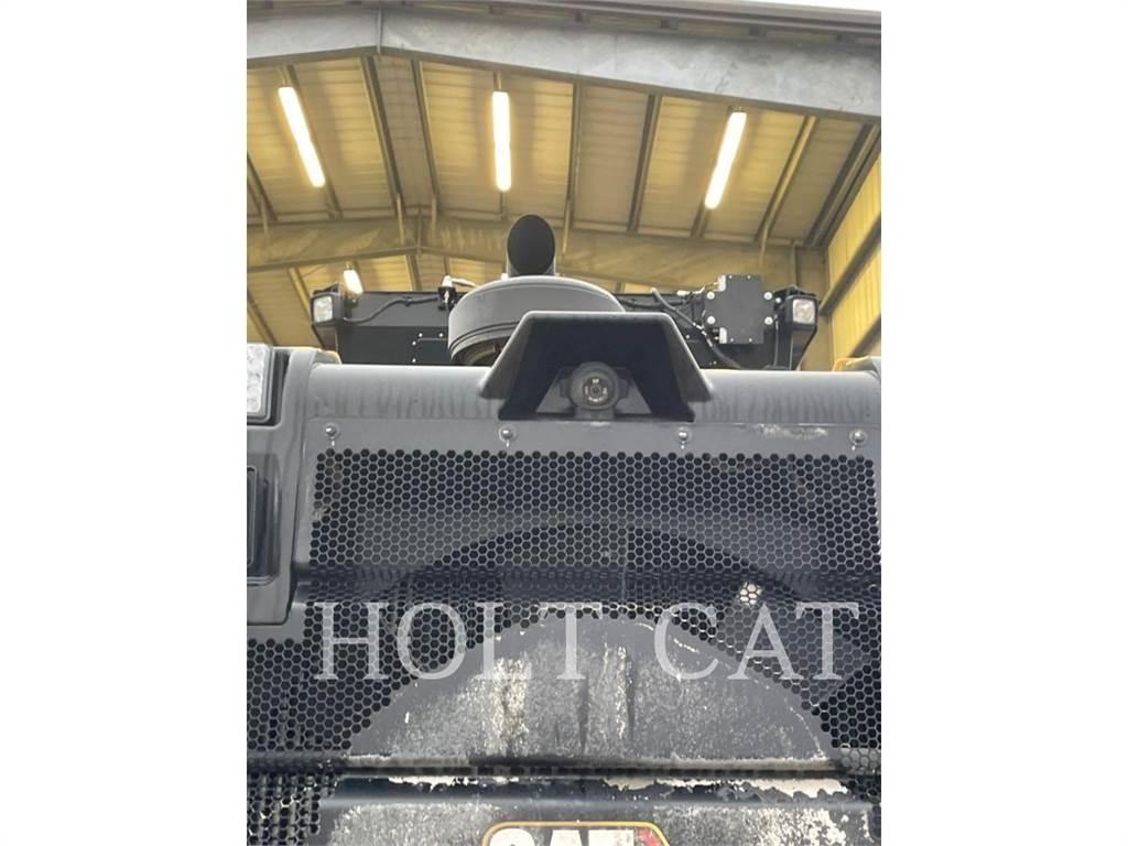 CAT 140 AWD モーターグレーダー