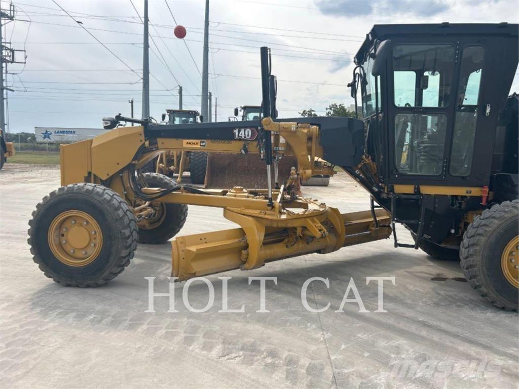 CAT 140 AWD モーターグレーダー
