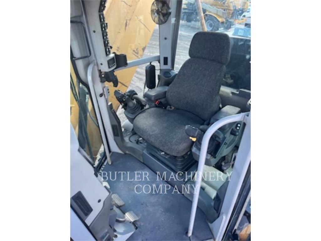 CAT 140 M2 モーターグレーダー