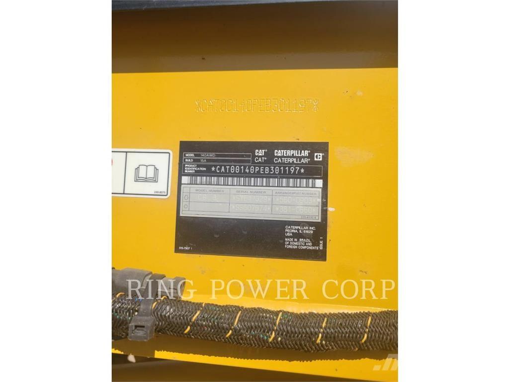 CAT 140AWD CS モーターグレーダー