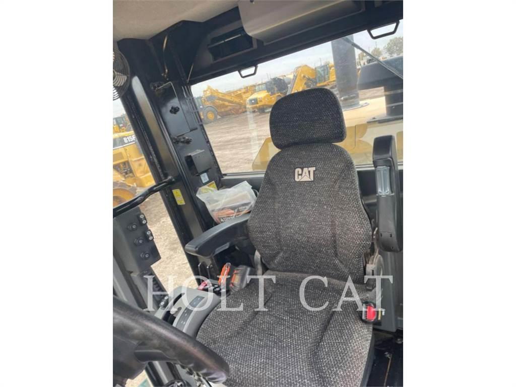 CAT 140GC AWD モーターグレーダー