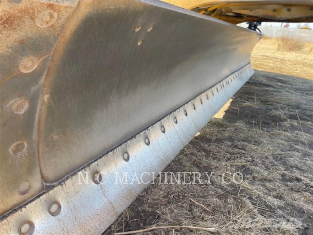 CAT 140M モーターグレーダー