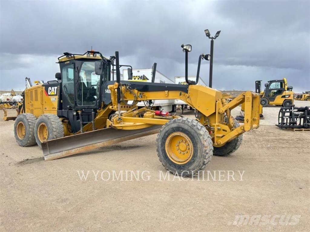 CAT 140M 2 モーターグレーダー