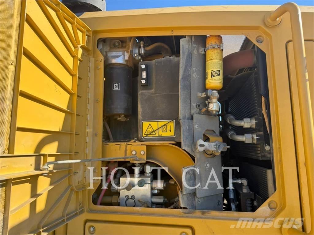 CAT 140M2 AWD モーターグレーダー