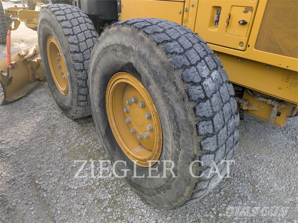 CAT 140M2AWD モーターグレーダー