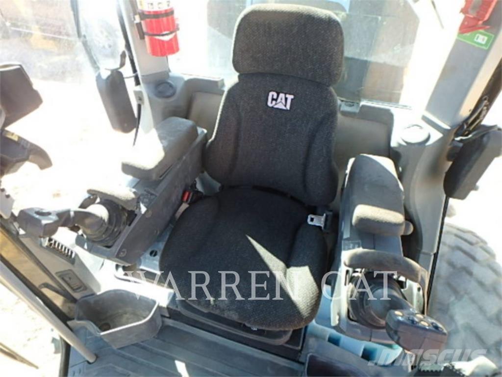 CAT 140M3 モーターグレーダー