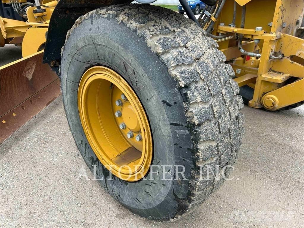CAT 140M3 モーターグレーダー
