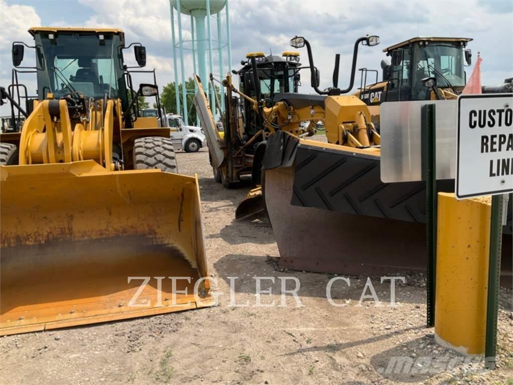 CAT 140M3 モーターグレーダー