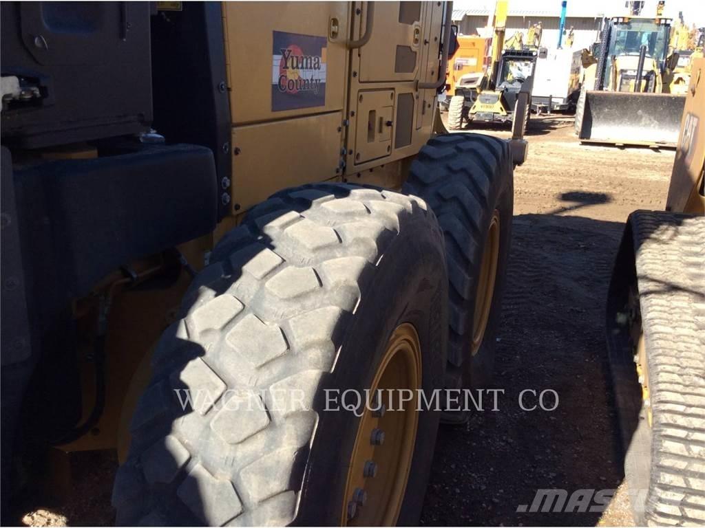 CAT 140M3 AWD モーターグレーダー