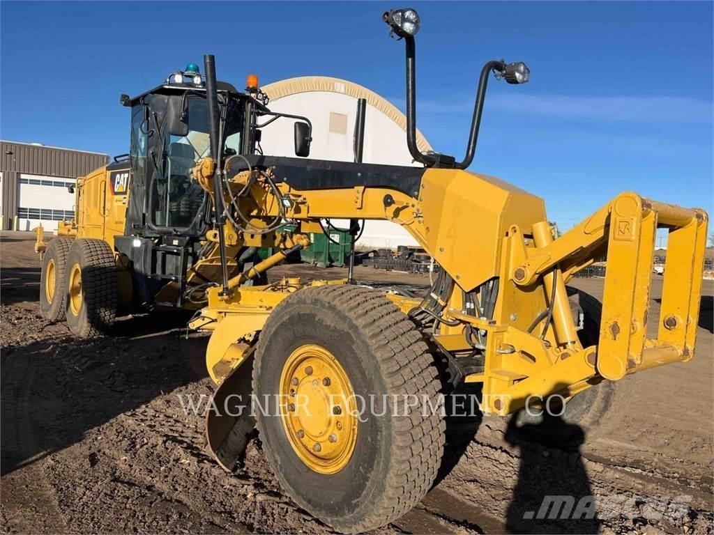CAT 140M3 AWD モーターグレーダー