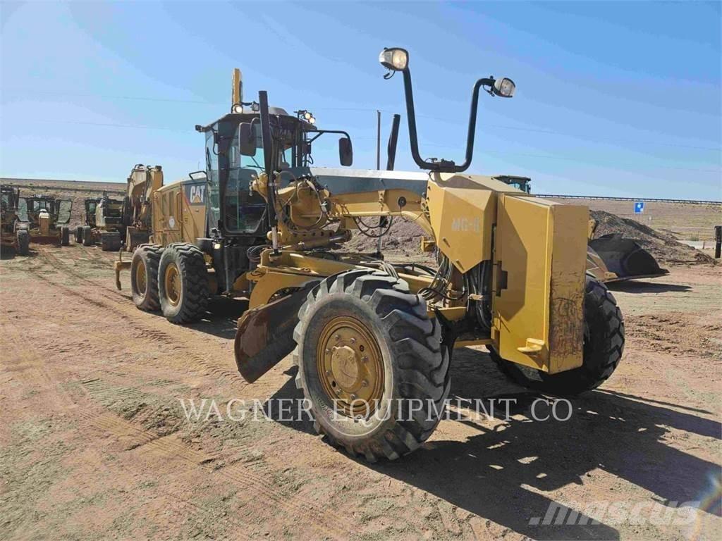 CAT 140M3 AWD モーターグレーダー