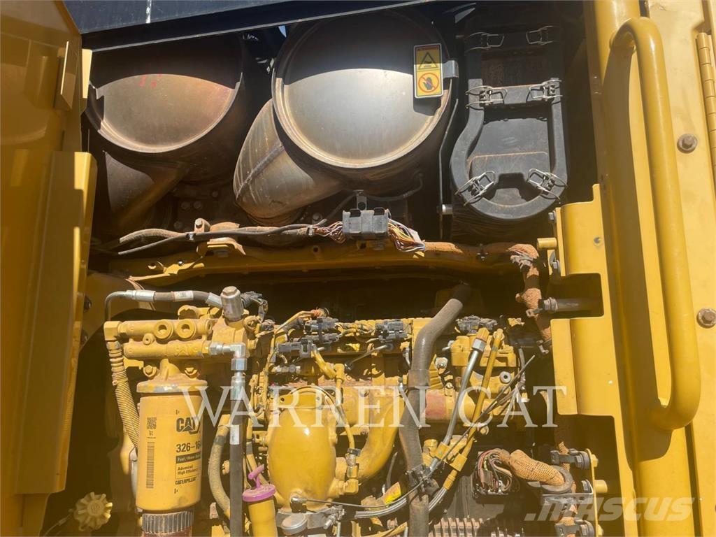 CAT 140M3 AWD モーターグレーダー