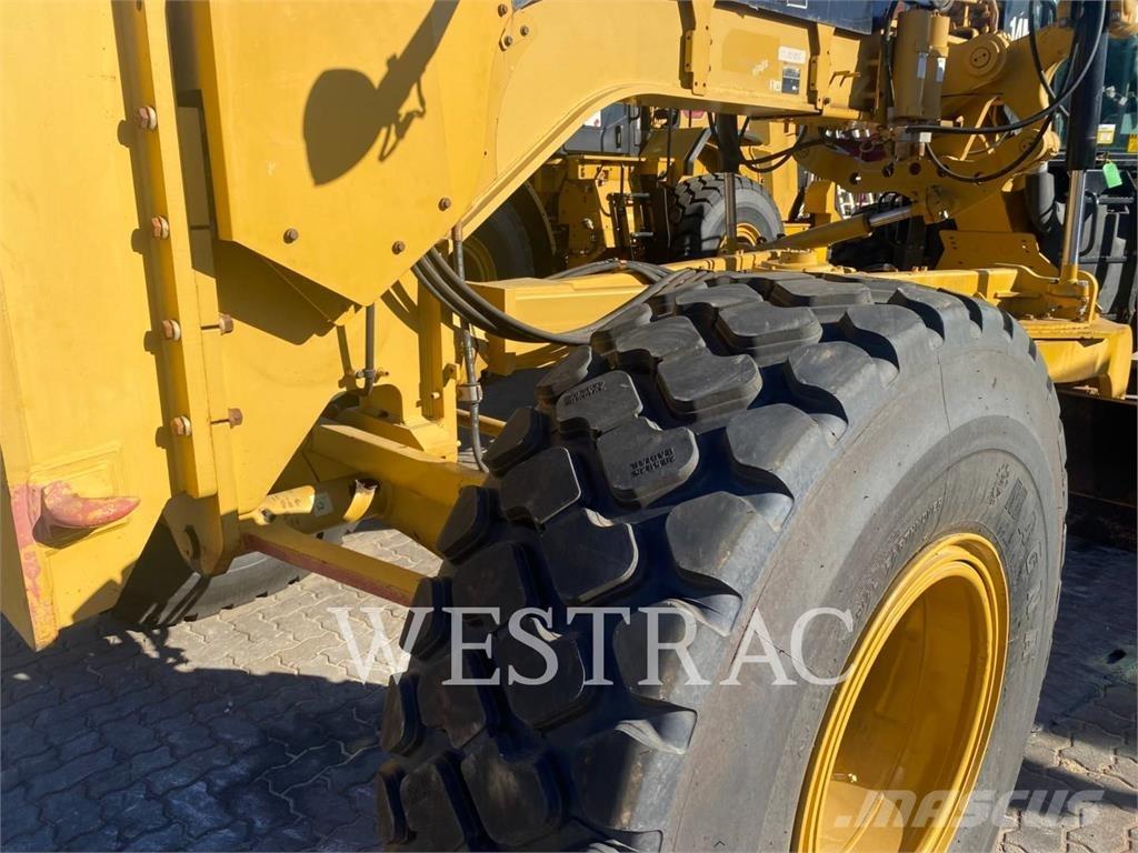 CAT 14M モーターグレーダー
