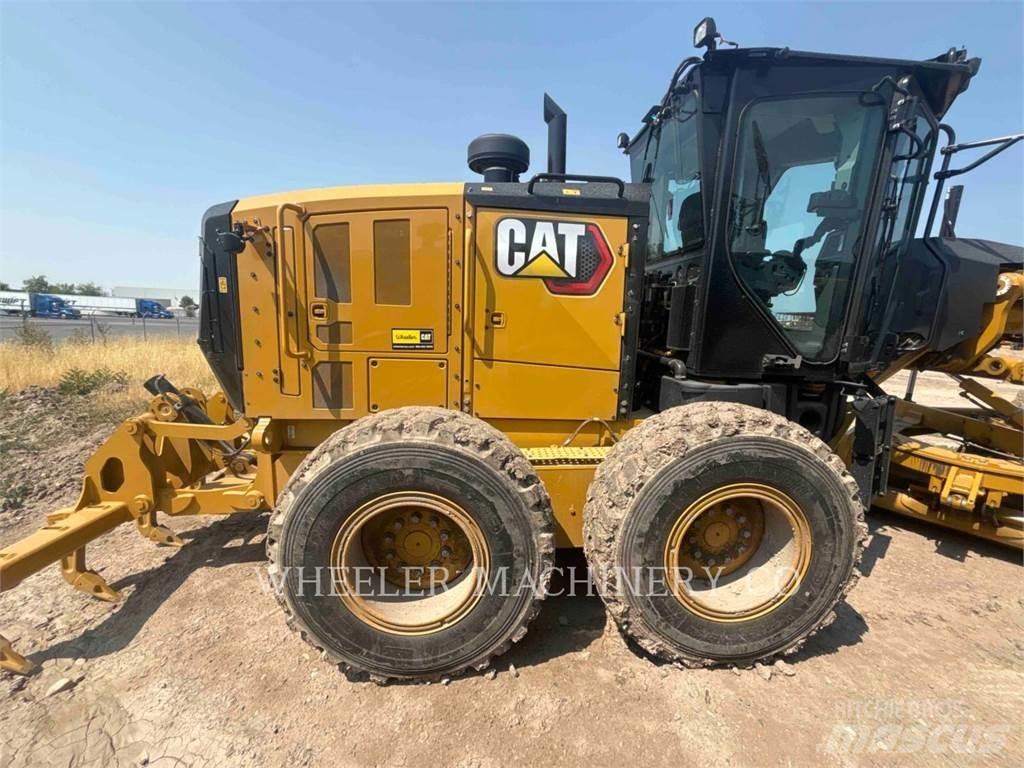 CAT 150 15 モーターグレーダー