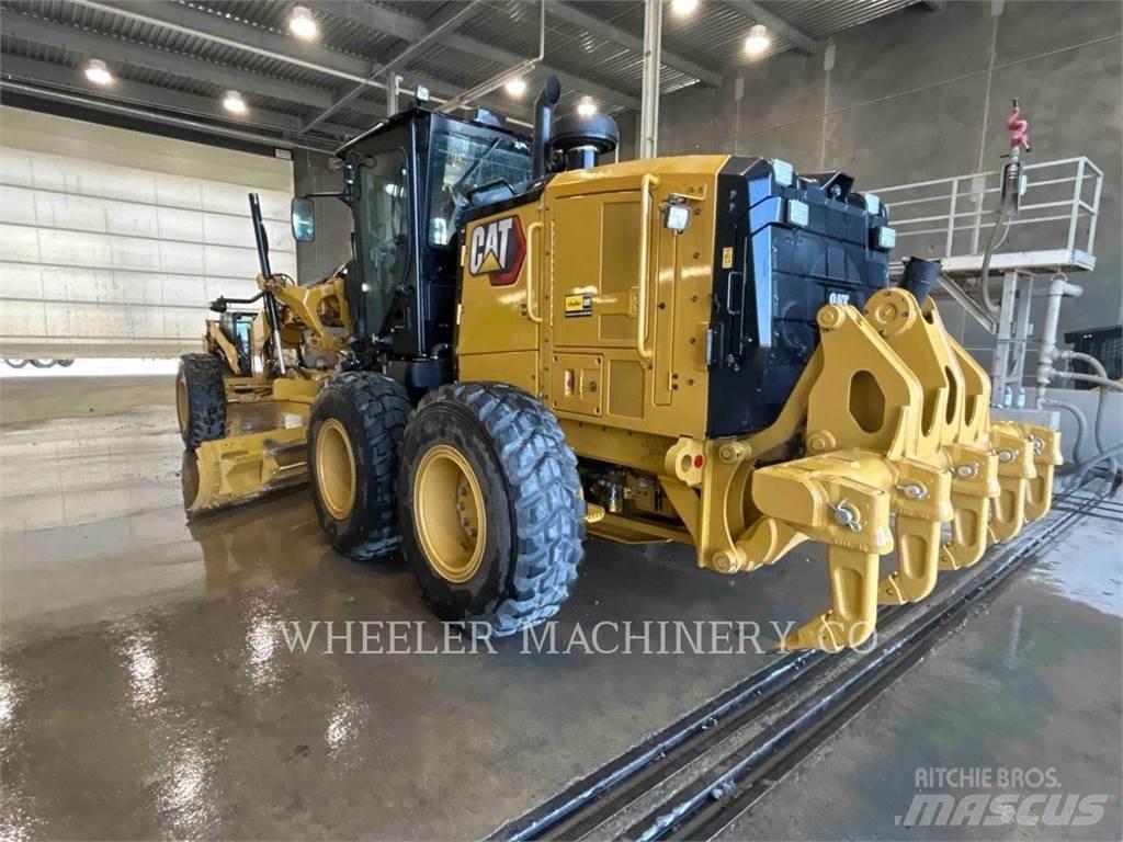 CAT 150 15 モーターグレーダー