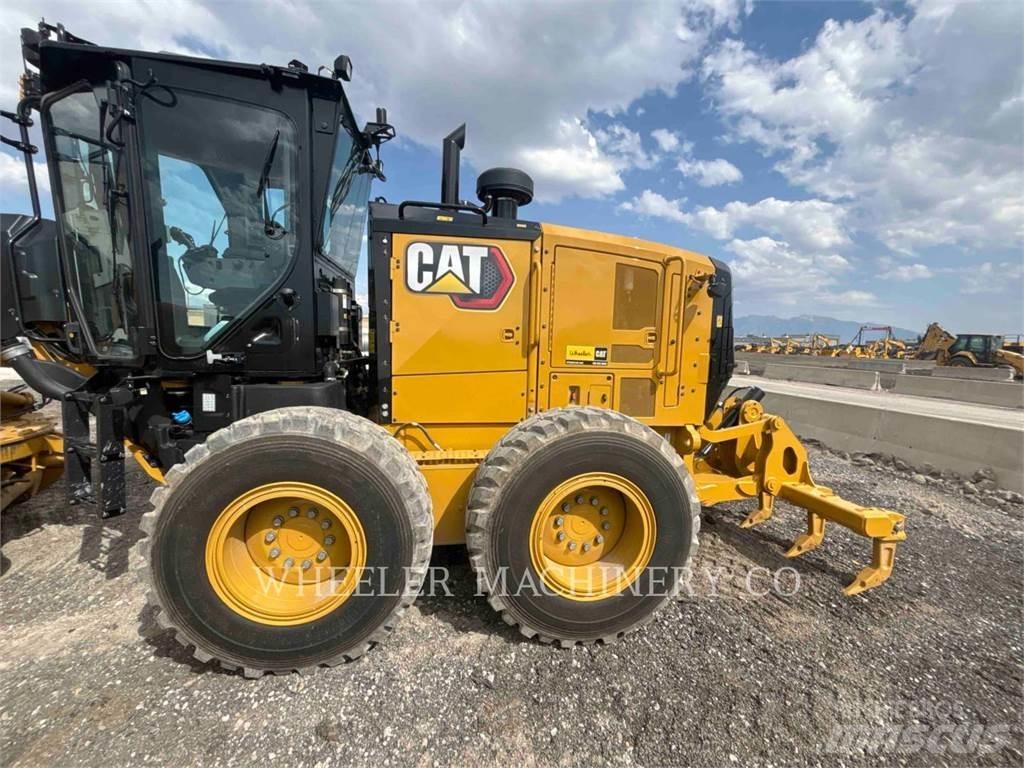 CAT 150 15 モーターグレーダー
