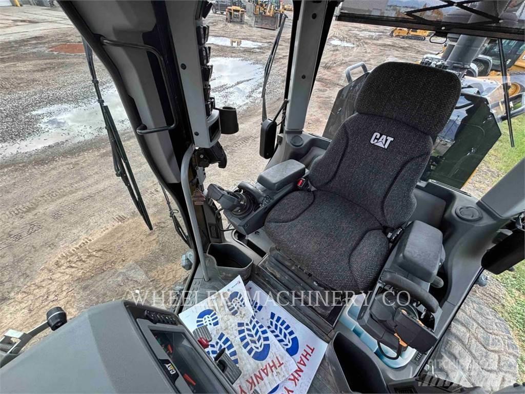 CAT 150 15 モーターグレーダー