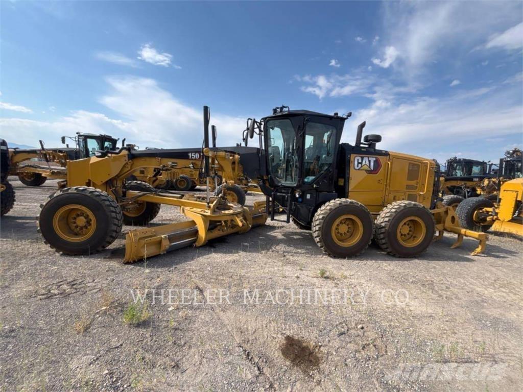 CAT 150 15 モーターグレーダー