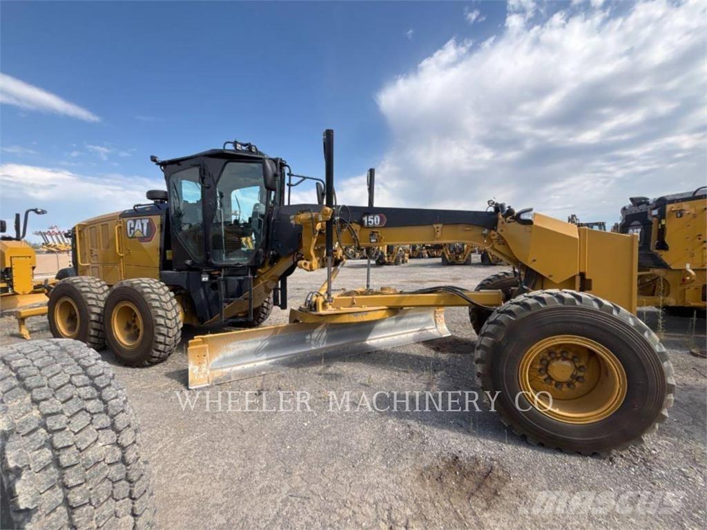 CAT 150 15 モーターグレーダー