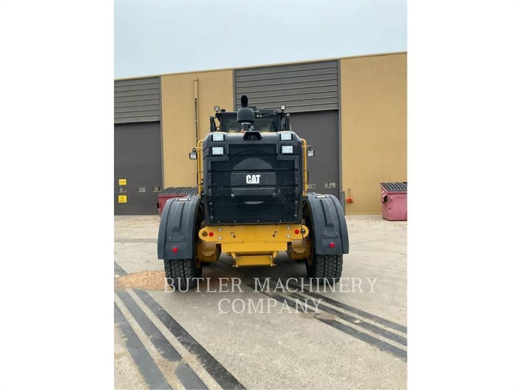 CAT 150-15AWD モーターグレーダー