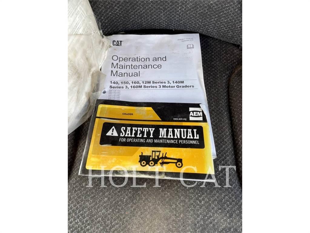 CAT 150-15AWD モーターグレーダー